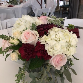 Flower World - Our gorgeous centerpiece! - Florists Near Me - Northridge, California
