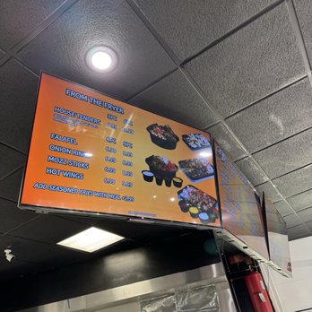 OMGYRO of South Orange - Interior - Halal Near Me - South Orange, New Jersey OMGYRO of South Orange - Interior - Halal Near Me - South Orange, New Jersey