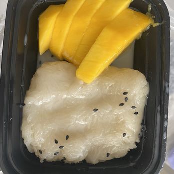 GaiNoi - Sticky rice with mango - Thai Near Me - Oakland, California