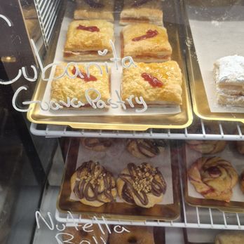 Café Coquí - Bakeries Near Me - Alafaya, Florida