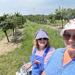 Santucci Farm - Happy customers