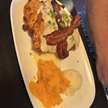 May Kelly's - Gaelic chicken - Pubs Near Me - North Conway, New Hampshire