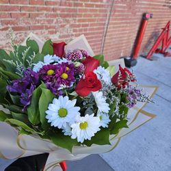 Sweet Thorns Florist - Pre-made bouquet (typically $35)