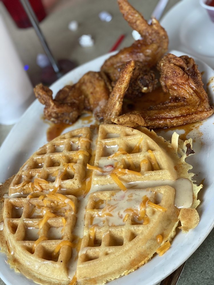 BUCKY MOONSHINE’S 872 Photos & 580 Reviews 2912 Elm St, Dallas