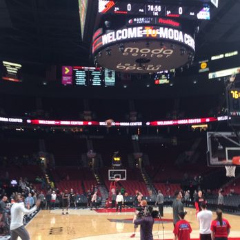 Moda Center - Stadiums & Arenas Near Me - Portland, Oregon