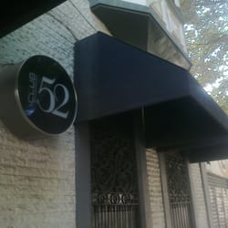 Club 52 - Fachada de día
