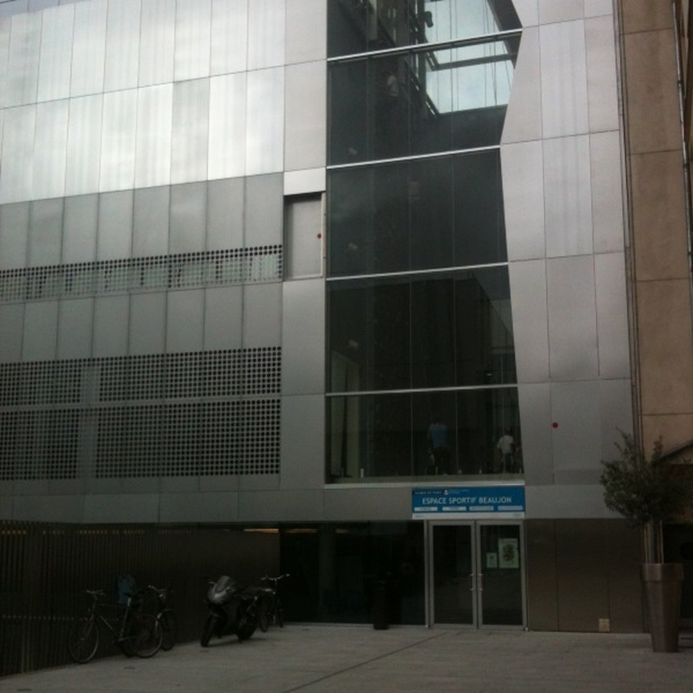 Piscine Jacqueline Auriol - Entrance - Swimming Pools Near Me - Paris, 75