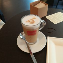 Grezzo - Macchiato latte di mandorle