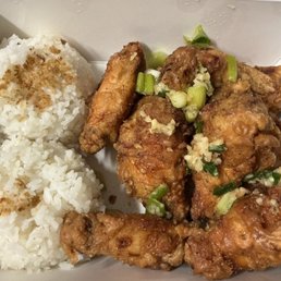 Did not wanted to order Original Garlic Wings. Was forced on by their emloyee, Phong Did not wanted to order Original Garlic Wings. Was forced on by their emloyee, Phong
