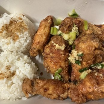 Mama Hieu's - Did not wanted to order Original Garlic Wings. Was forced on by their emloyee, Phong - Vietnamese Near Me - Westminster , California Mama Hieu's - Did not wanted to order Original Garlic Wings. Was forced on by their emloyee, Phong - Vietnamese Near Me - Westminster , California