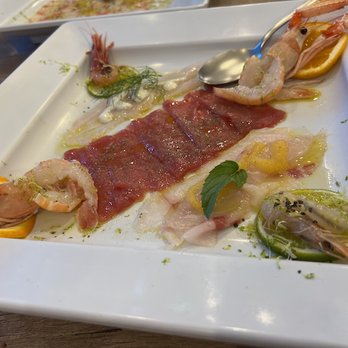 Risto Pescheria dei Consoli - 'Consoli' raw fish assortment. A must! - Seafood Near Me - Rome, RM Risto Pescheria dei Consoli - 'Consoli' raw fish assortment. A must! - Seafood Near Me - Rome, RM