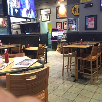 Buffalo Wild Wings - Bar area - American Near Me - Troy, Ohio