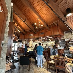 Krema Coffee Roasters - Inside
