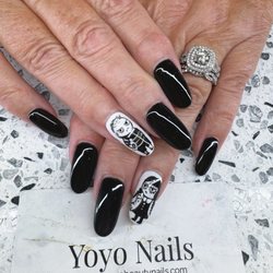 Yoyo Nails