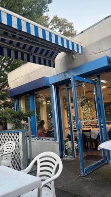 Elias Corner by null