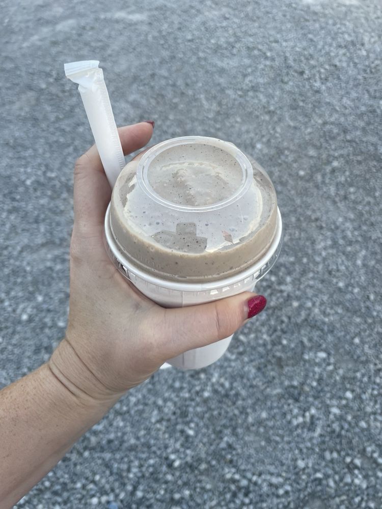 The Igloo Ice Cream Shop Logo