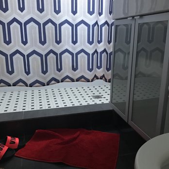 Villa Byron Suites - holes in the wall. shower curtain doesn't reach the ground and water gets everywhere - Hotels Near Me - Miami Beach, Florida