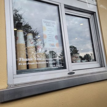 PDQ Chicken - the window of a restaurant - Fast Food Near Me - Bradenton, Florida PDQ Chicken - the window of a restaurant - Fast Food Near Me - Bradenton, Florida