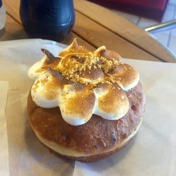Glazed Donuts - Key lime pie donut - Donuts Near Me - Key West, Florida Glazed Donuts - Key lime pie donut - Donuts Near Me - Key West, Florida