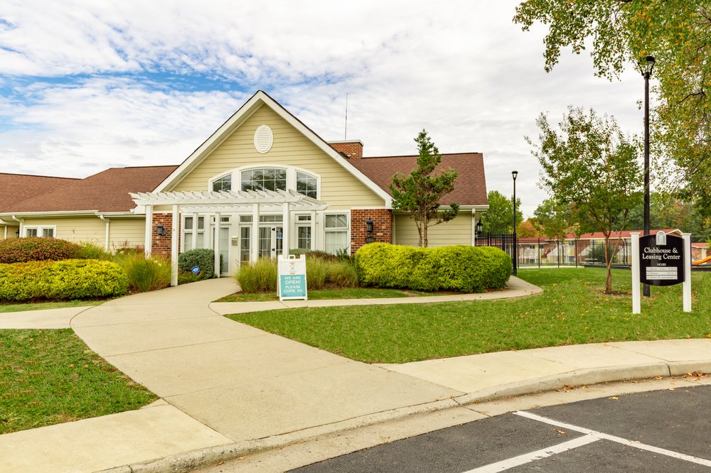 VILLAGE AT THE ARBORS Updated August 2024 5613 Crenshaw Rd