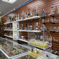 H Smoke Shop