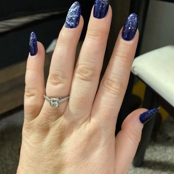 Happy Nails - Christmas nails - Nail Salons Near Me - Post Falls, Idaho