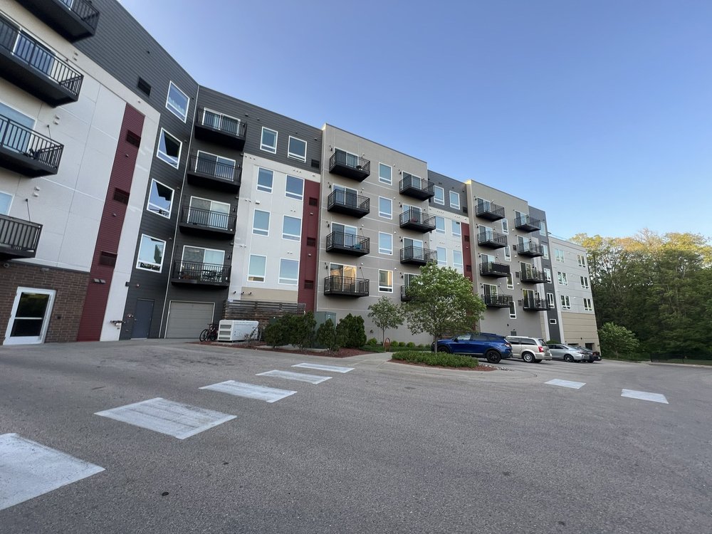 RED44 APARTMENTS Updated September 2024 104 Photos 839 16th St SW, Rochester, Minnesota