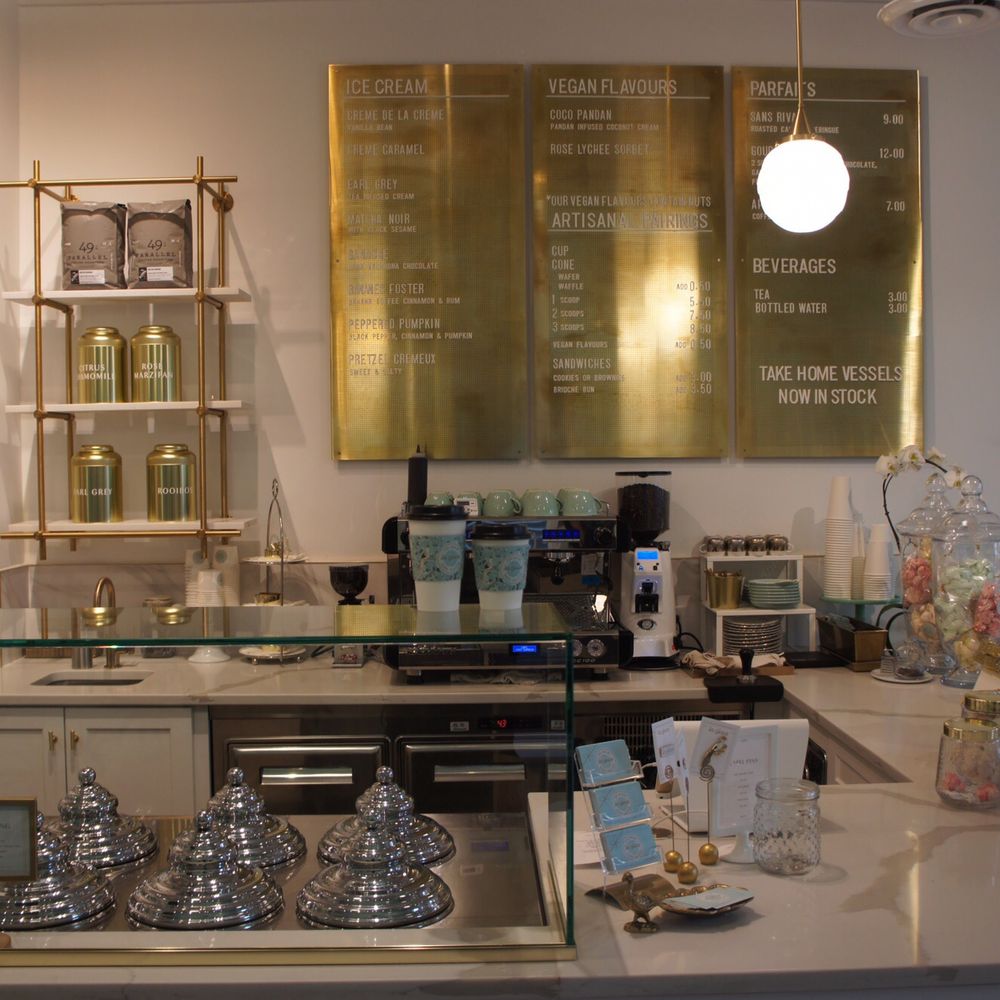 La Glace - Counter - Ice Cream & Frozen Yogurt Near Me - Vancouver, British Columbia