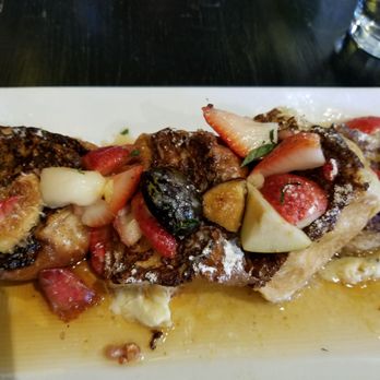 Magpie Cafe - French toast - New American Near Me - Sacramento, California