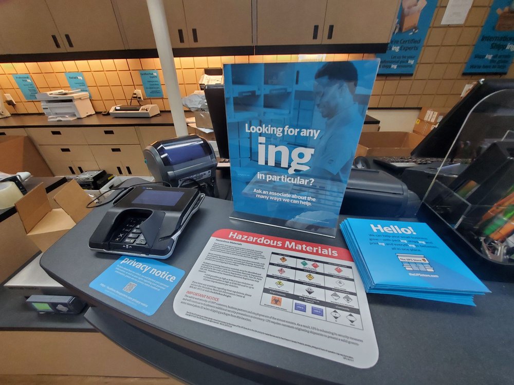 THE UPS STORE 15 Photos & 21 Reviews 2900 N Roosevelt Blvd, Key