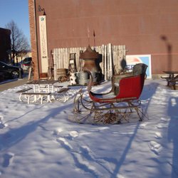 Lakeside Antiques - Larger items on the side of the store, view looking east.