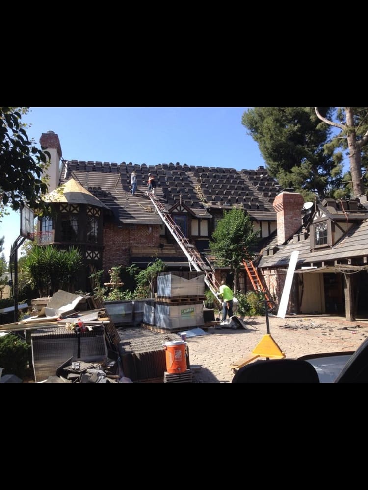 Slide of Selah Roofing 