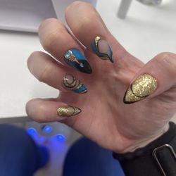 The Nail Bar By Adri - Mani
