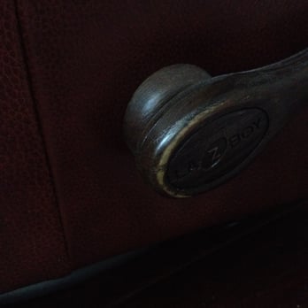SC Movers - Note the rubbing on the handle that happened in less than 20 miles of moving. - Movers Near Me - Rocklin, California SC Movers - Note the rubbing on the handle that happened in less than 20 miles of moving. - Movers Near Me - Rocklin, California