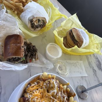 Yellow Basket - Food - Burgers Near Me - Carson, California