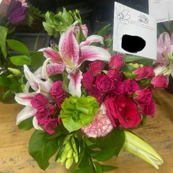 House of Flowers - Teleflora's in Love with Lime deluxe