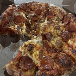 Pizza World - Medium Pepperoni Pizza