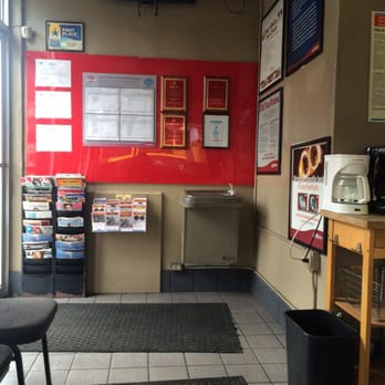 Jiffy Lube - Watching TV while waiting - Oil Change Stations Near Me - Honolulu, Hawaii Jiffy Lube - Watching TV while waiting - Oil Change Stations Near Me - Honolulu, Hawaii