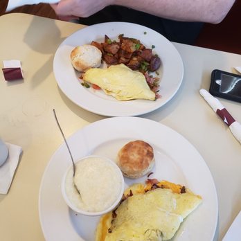 Hickory Cafe & Grill - Cafes Near Me - New Orleans, Louisiana Hickory Cafe & Grill - Cafes Near Me - New Orleans, Louisiana