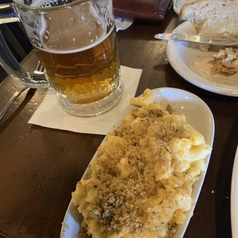 Wunsche Bros Cafe & Saloon - Burgers Near Me - Spring, Texas