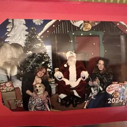 Bass Pro Shops - Our picture with Santa