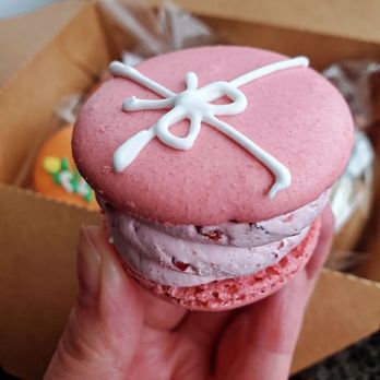 Rois Cream - Cafes Near Me - Toronto, Ontario