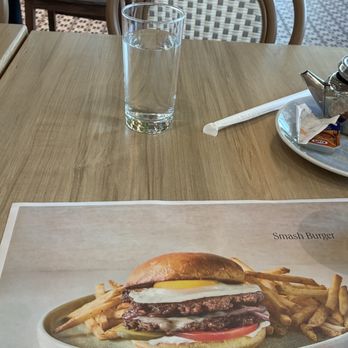 Pur & Simple - Herbal tea and place setting - Breakfast & Brunch Near Me - Brampton, Ontario Pur & Simple - Herbal tea and place setting - Breakfast & Brunch Near Me - Brampton, Ontario