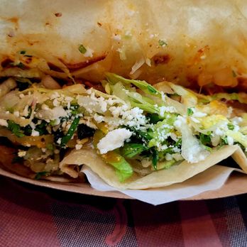 Loqui - Pork Cochinita Taco - Mexican Near Me - Studio City, California Loqui - Pork Cochinita Taco - Mexican Near Me - Studio City, California