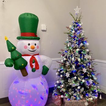 Escondido Post Acute Rehab - Christmas decor in the lobby - Skilled Nursing Near Me - Escondido, California