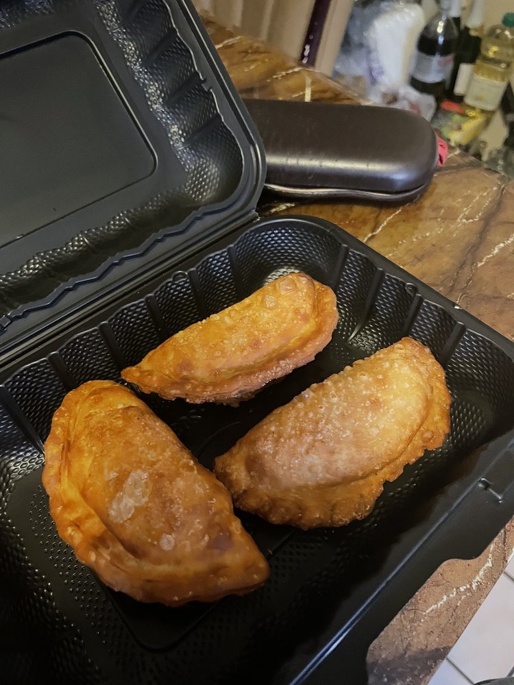 Food from Sardi's Pollo A La Brasa