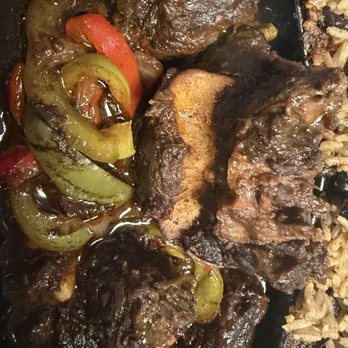 El Bacano - Oxtail stew - Dominican Near Me - North Hollywood, California El Bacano - Oxtail stew - Dominican Near Me - North Hollywood, California