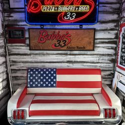 Bubba's 33 - Cute interior decor! 5/2023