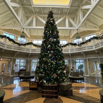 Boatwright's Dining Hall - Front Lobby entrance Christmas Tree - Cajun/Creole Near Me - Lake Buena Vista, Florida Boatwright's Dining Hall - Front Lobby entrance Christmas Tree - Cajun/Creole Near Me - Lake Buena Vista, Florida