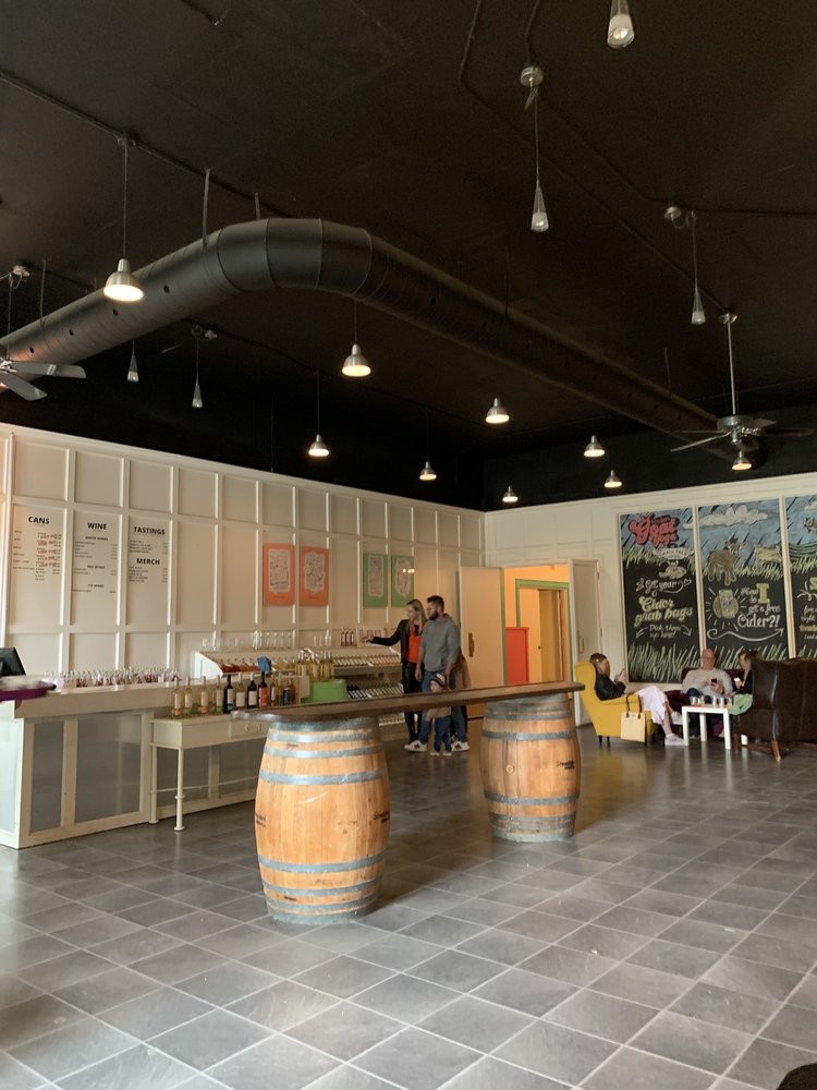 SMALL TALK VINEYARDS Updated August 2024 182 Photos & 59 Reviews